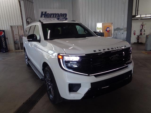 2026 Ford Expedition MAX Platinum in Star White Metallic Tri-Coat — front three-quarter view